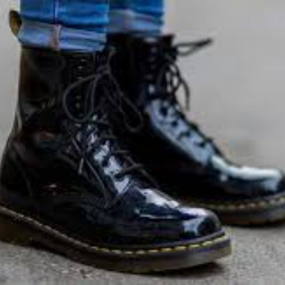 Dr. Martens 1460 Woman Boots Size 8 - Picture 1 of 10